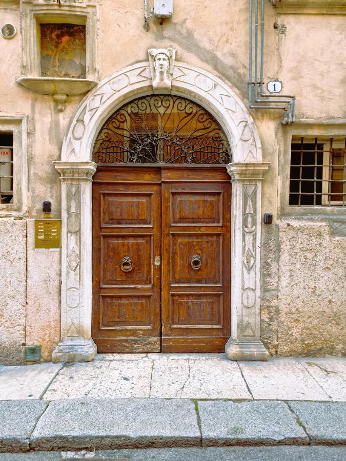 Suite Antico Seminario Verona Bagian luar foto